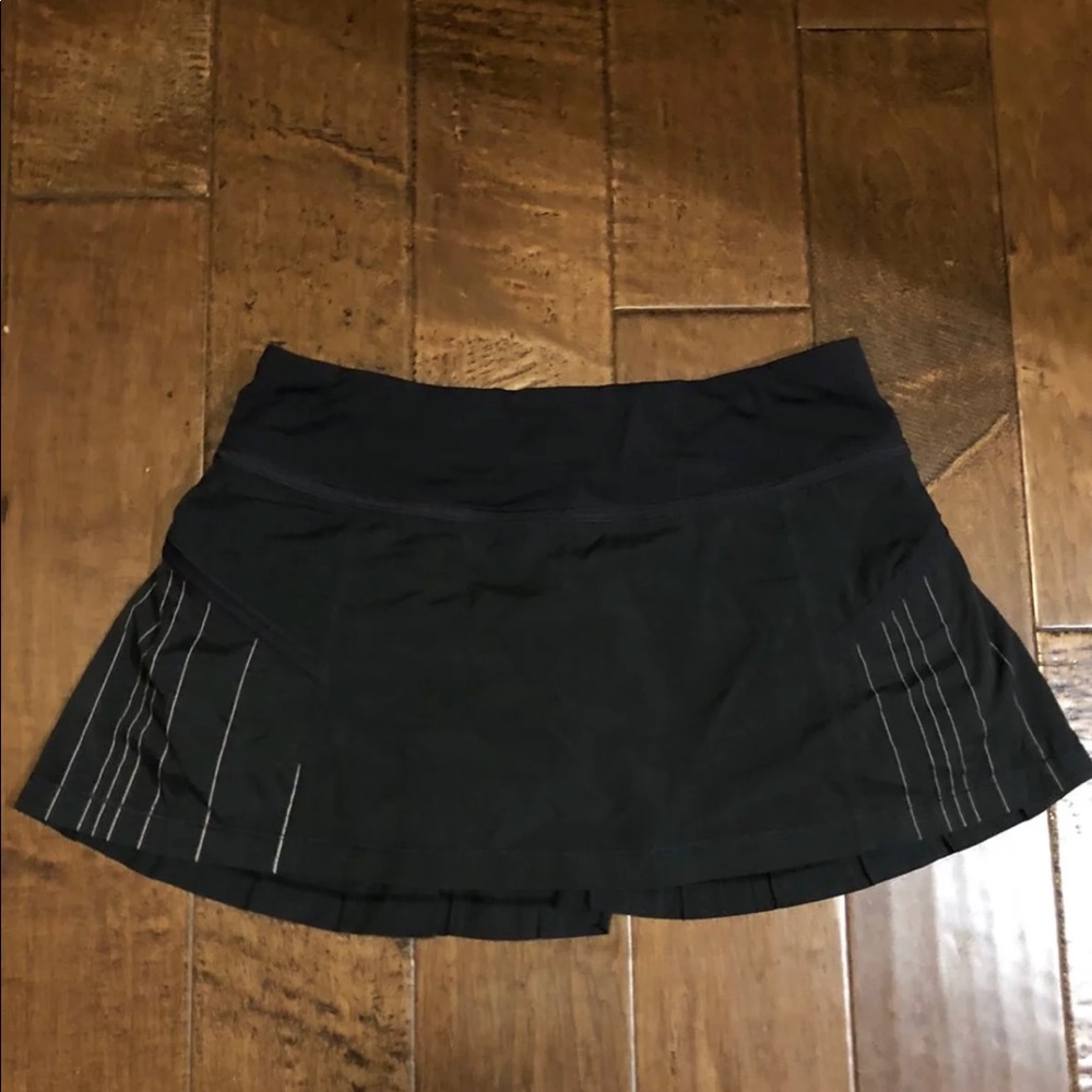 Black skort